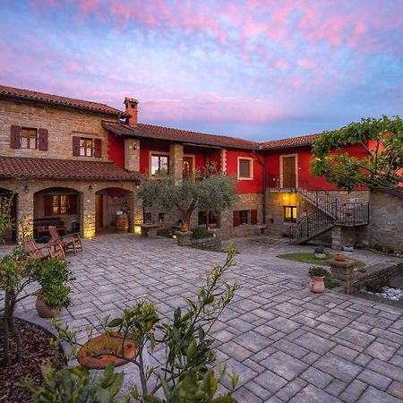 Touristfarm - Apartments "Red Fairytale" Marezige Luaran gambar