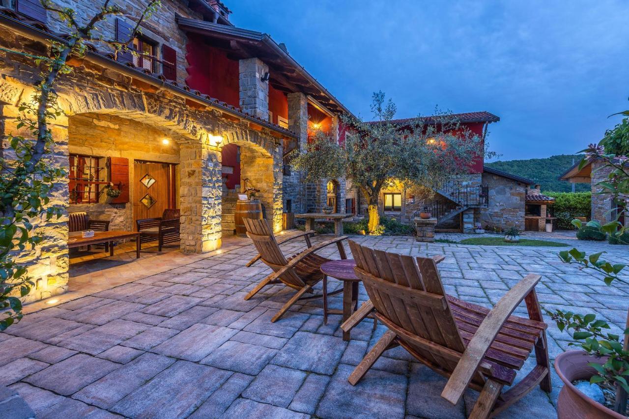 Touristfarm - Apartments "Red Fairytale" Marezige Luaran gambar