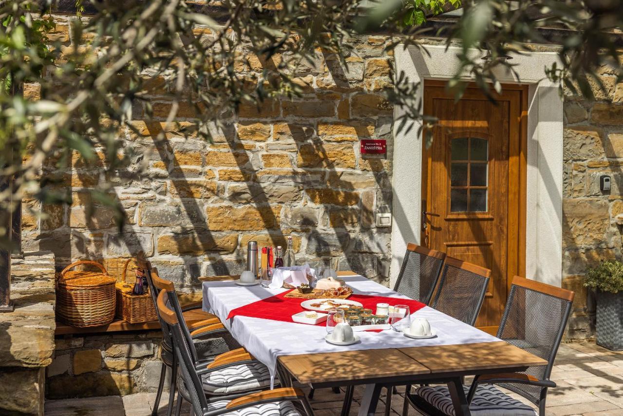 Touristfarm - Apartments "Red Fairytale" Marezige Luaran gambar