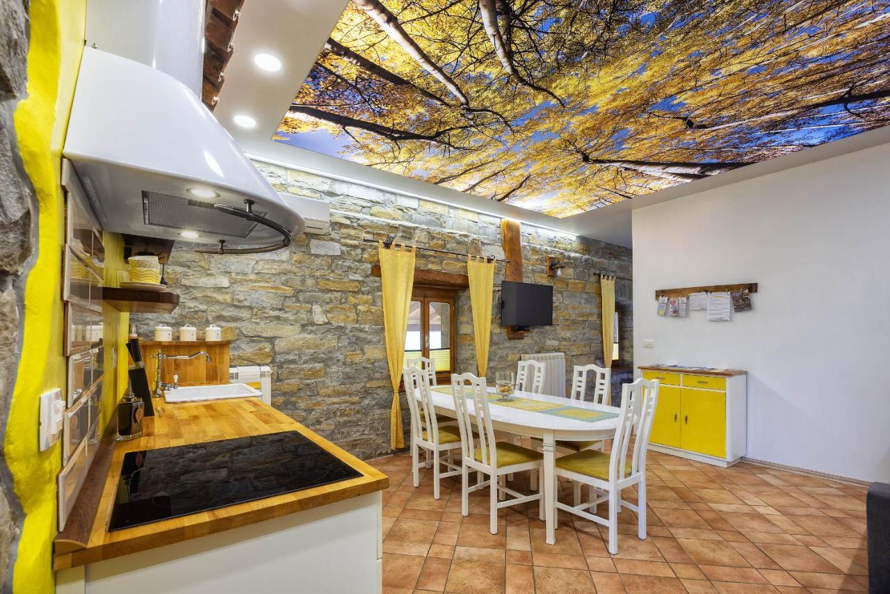 Touristfarm - Apartments "Red Fairytale" Marezige Luaran gambar