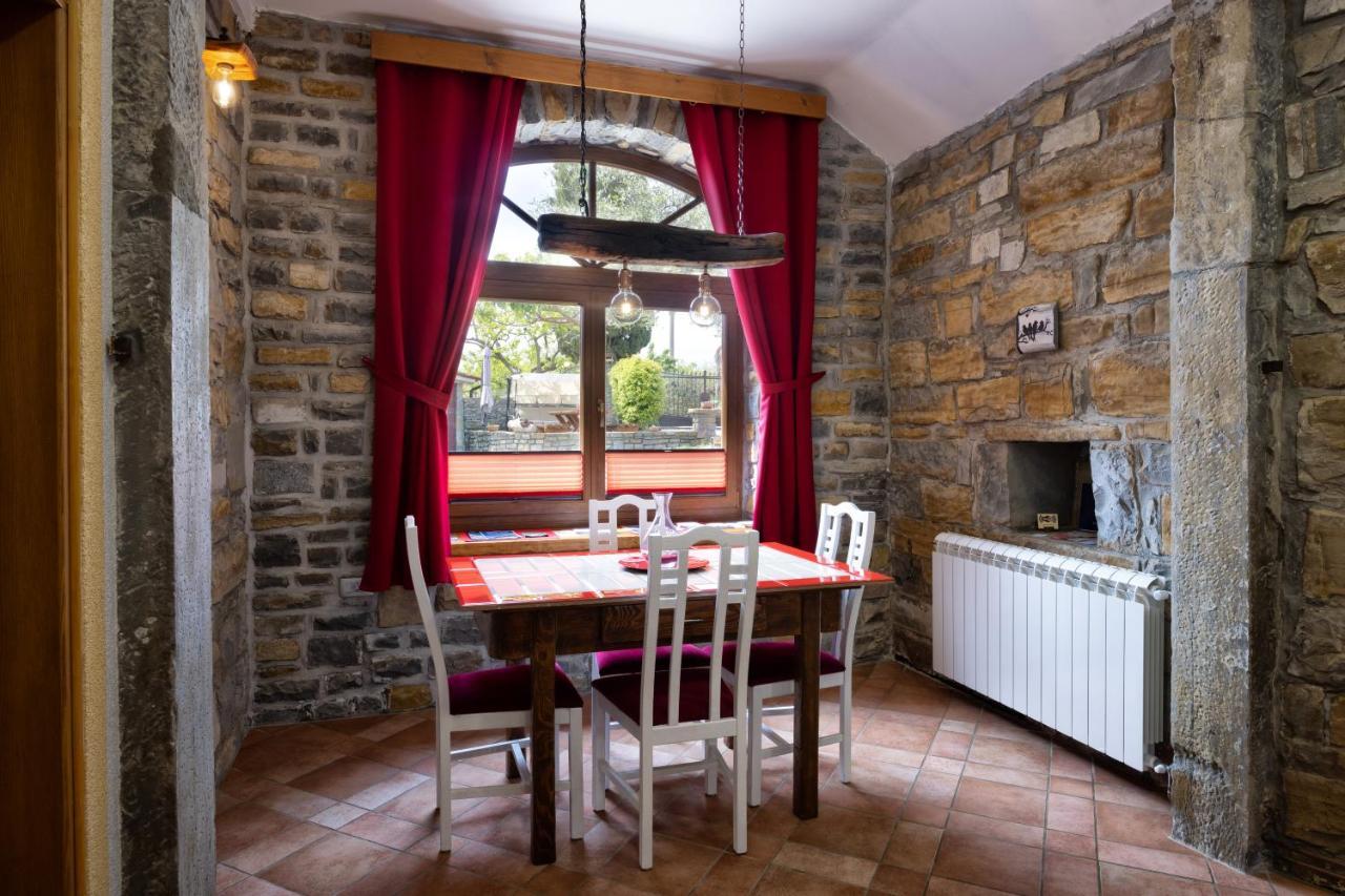 Touristfarm - Apartments "Red Fairytale" Marezige Luaran gambar