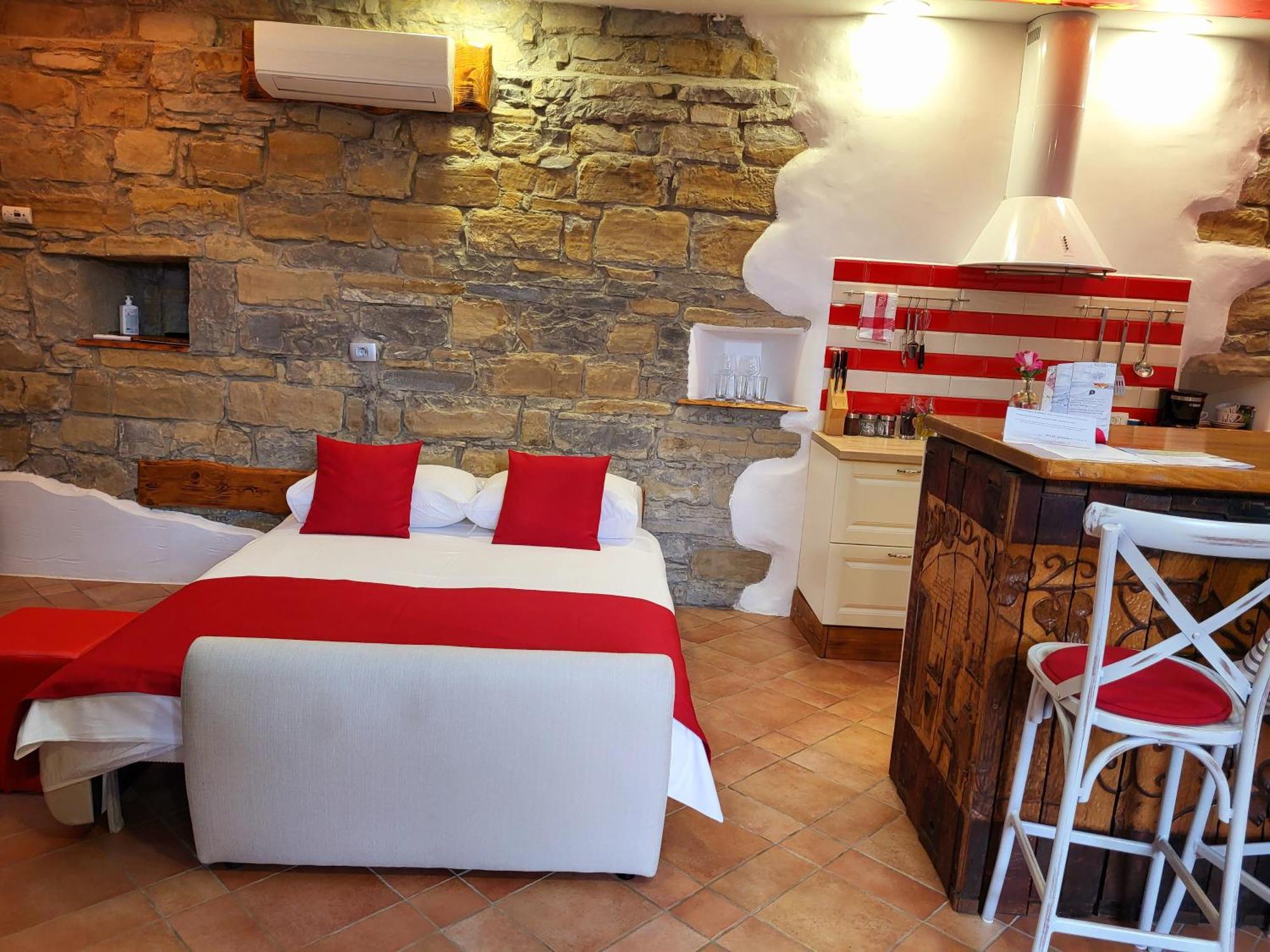 Touristfarm - Apartments "Red Fairytale" Marezige Luaran gambar
