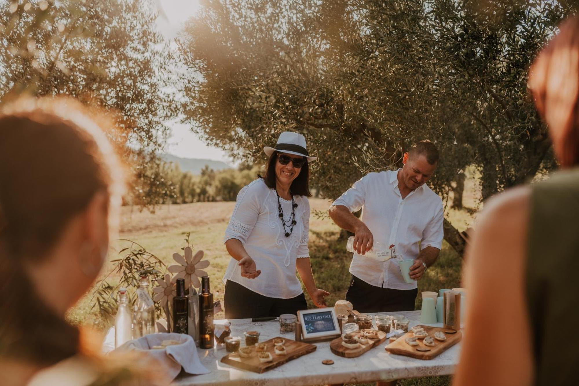 Touristfarm - Apartments "Red Fairytale" Marezige Luaran gambar