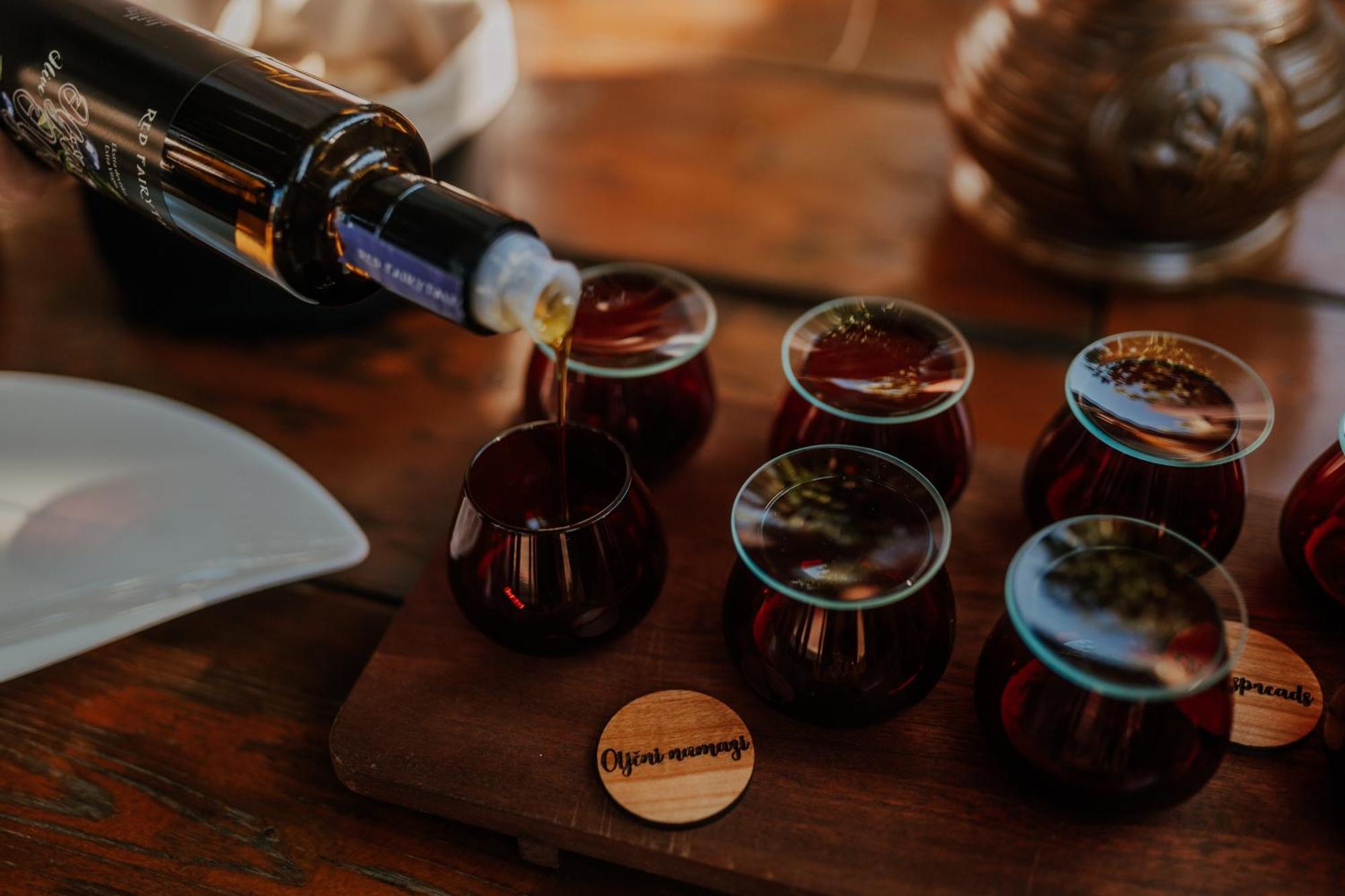 Touristfarm - Apartments "Red Fairytale" Marezige Luaran gambar