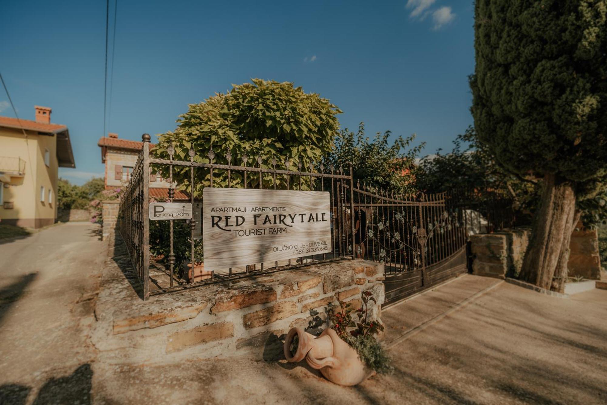 Touristfarm - Apartments "Red Fairytale" Marezige Luaran gambar