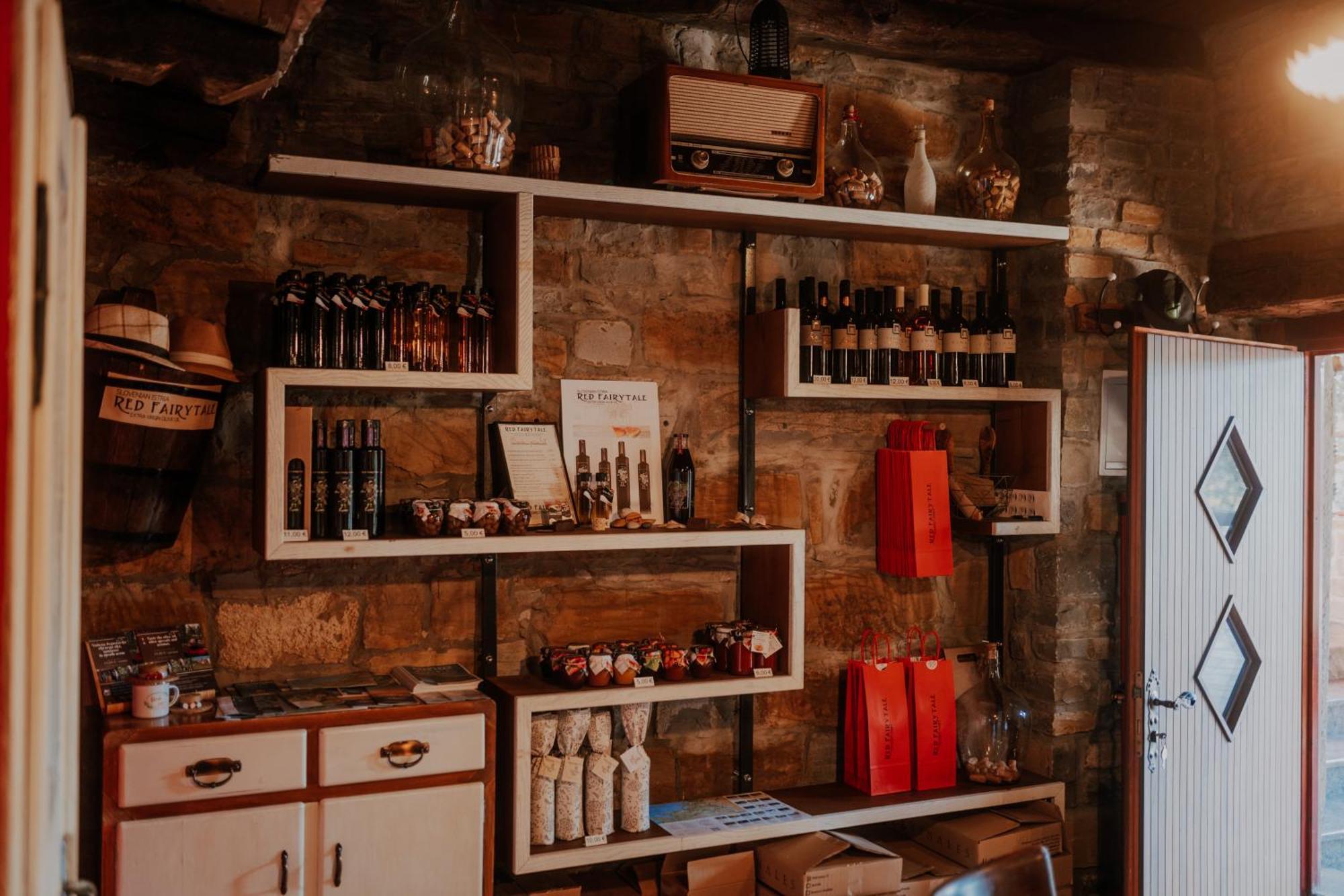 Touristfarm - Apartments "Red Fairytale" Marezige Luaran gambar