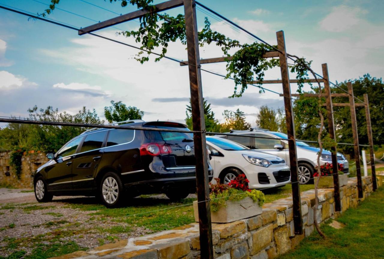 Touristfarm - Apartments "Red Fairytale" Marezige Luaran gambar